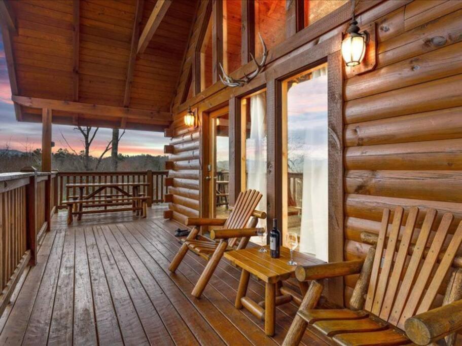 Breathtaking Views Of The Smokies, 3 Mins To Gatlinburg Villa Exterior photo