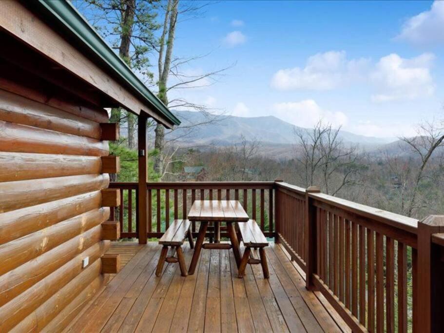 Breathtaking Views Of The Smokies, 3 Mins To Gatlinburg Villa Exterior photo