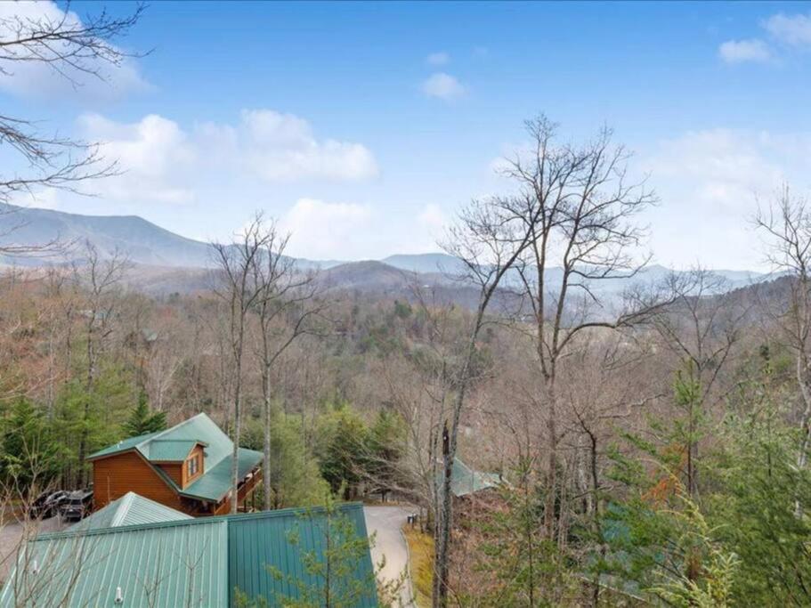 Breathtaking Views Of The Smokies, 3 Mins To Gatlinburg Villa Exterior photo